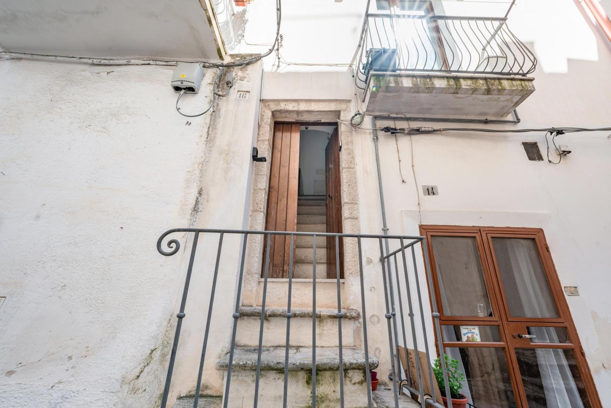 فندق Casa Colombo & Casa Scipione By Rentbeat أوستوني المظهر الخارجي الصورة